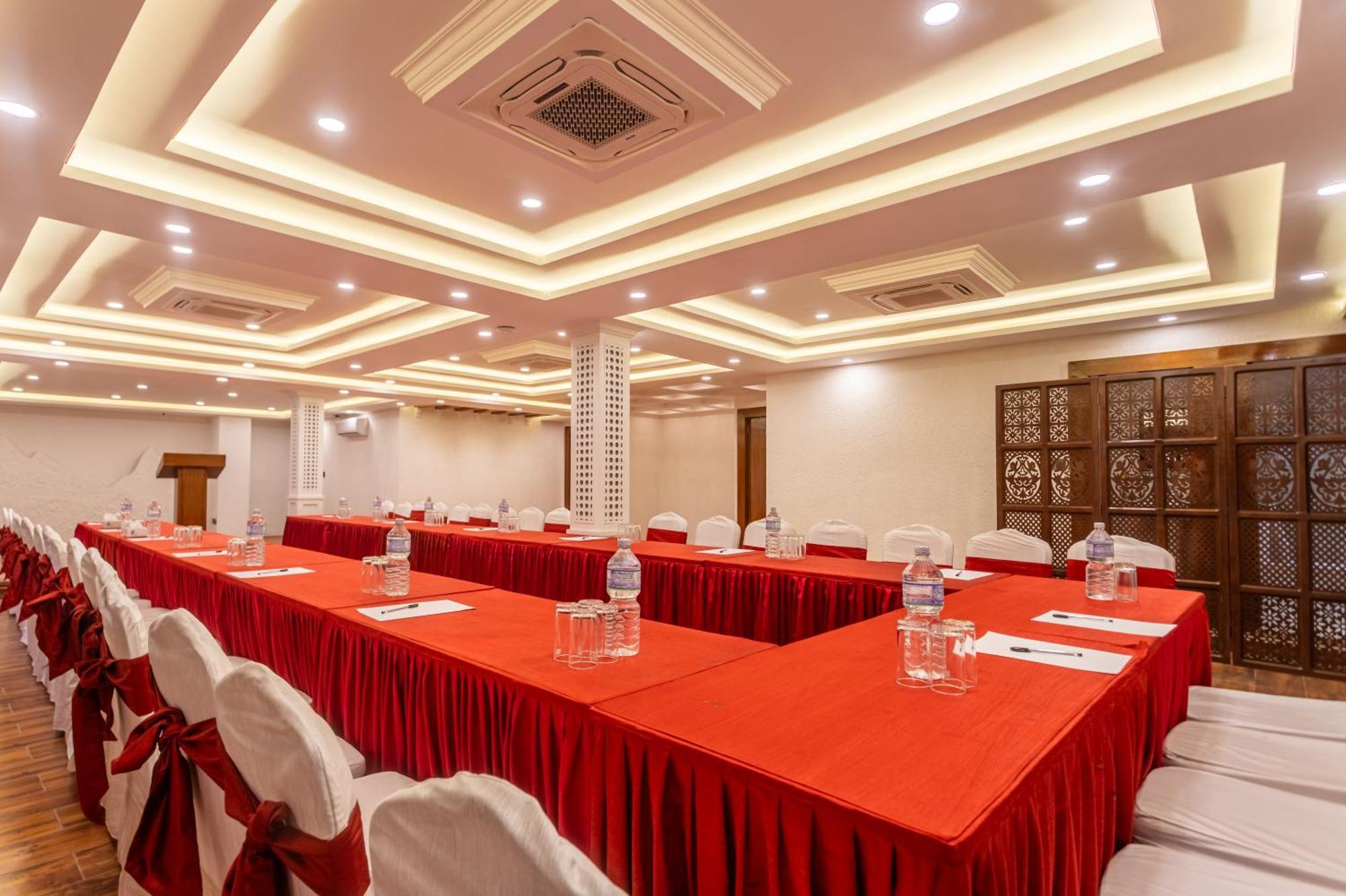 Hotel Amarawati Kathmandu Bagian luar foto