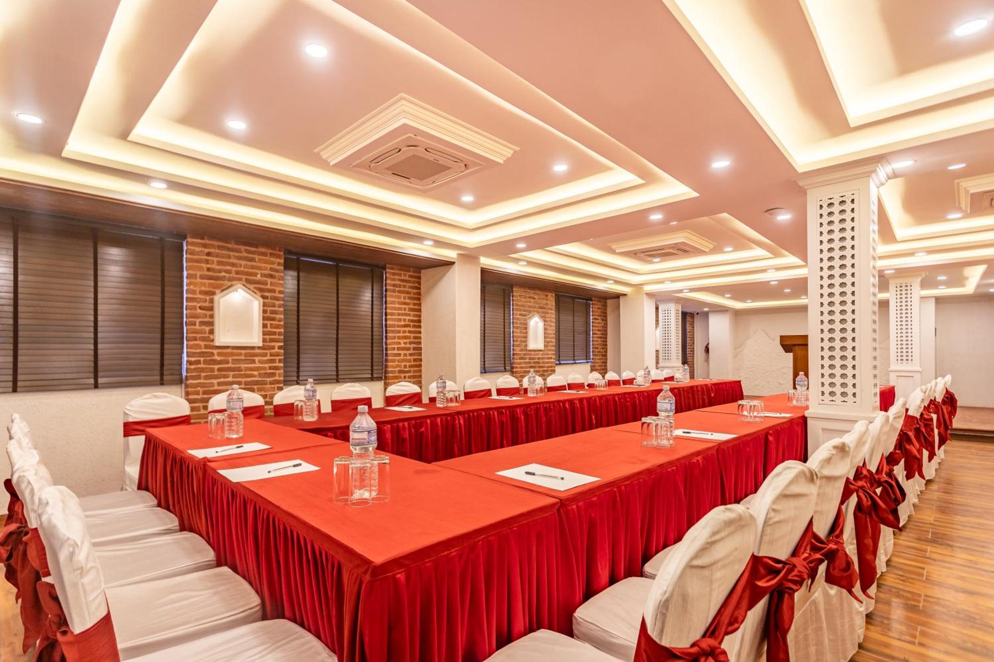 Hotel Amarawati Kathmandu Bagian luar foto